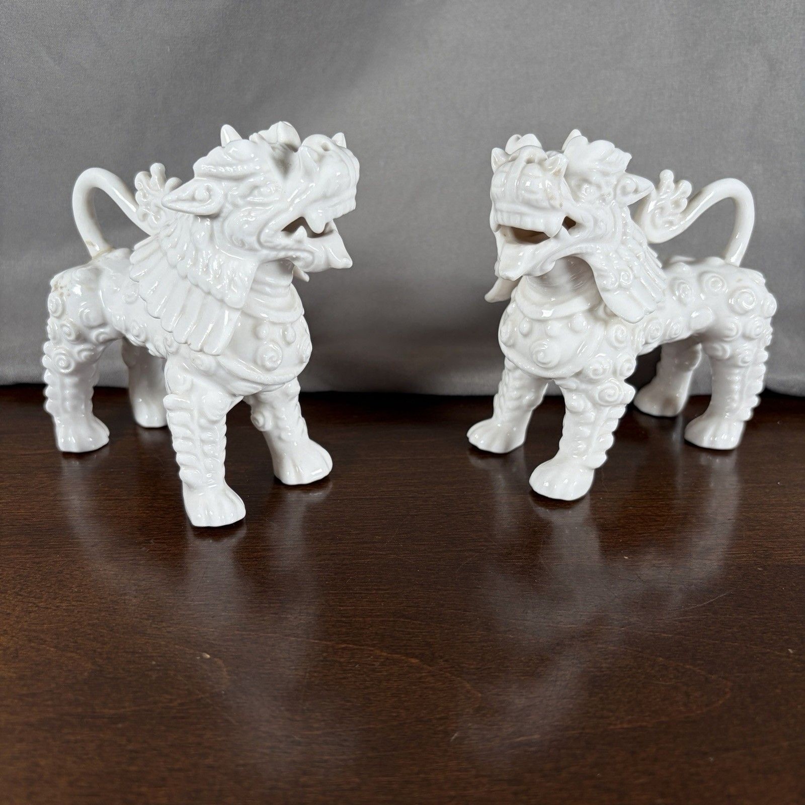 2) Vtg White Porcelain Foo Dogs Guardian Lions Blanc de Chine Asian Lucky Statue