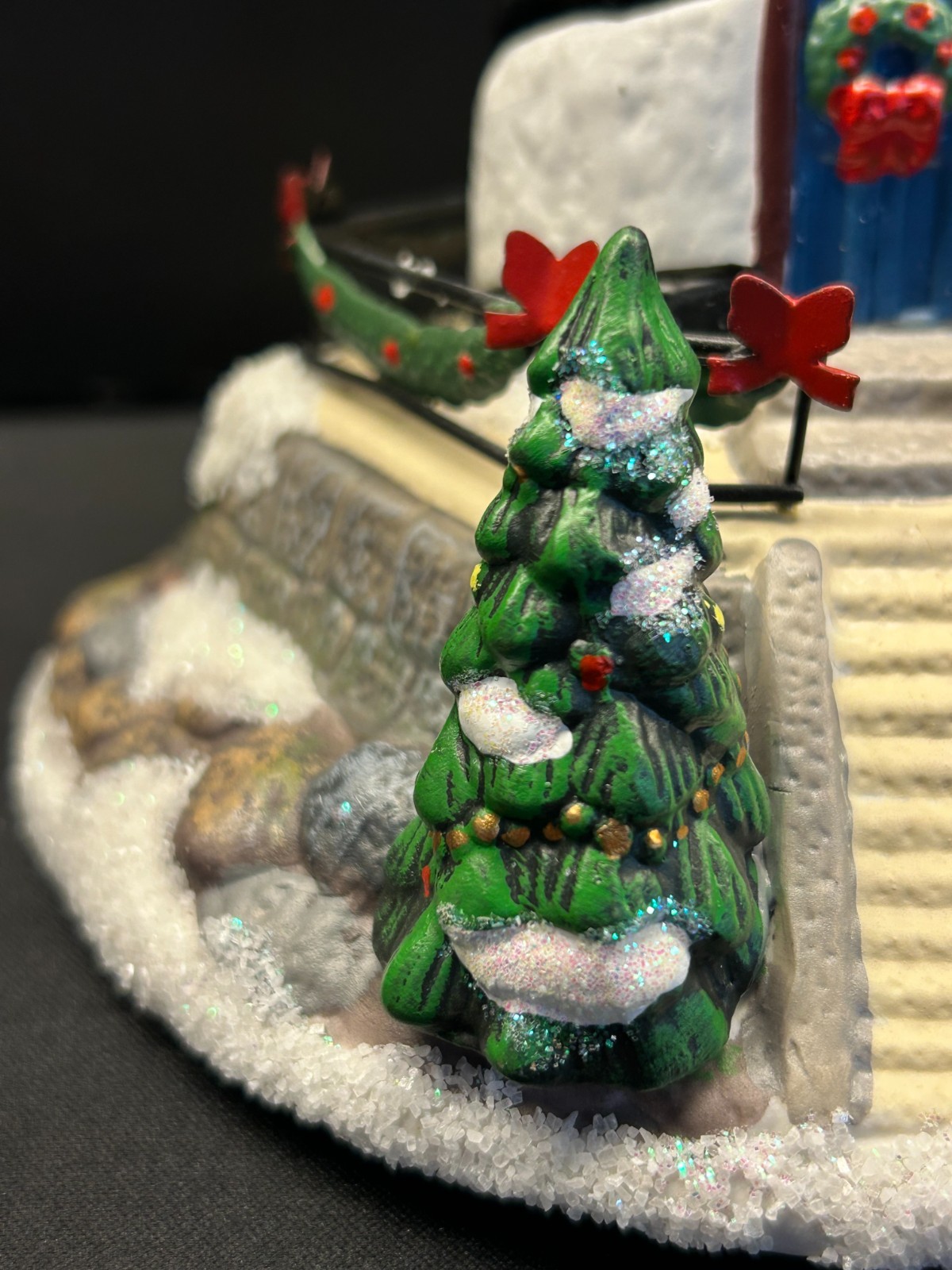 🎄🎄 St. Nicholas Square-Illuminated Spiral Lighthouse-The Village Collection