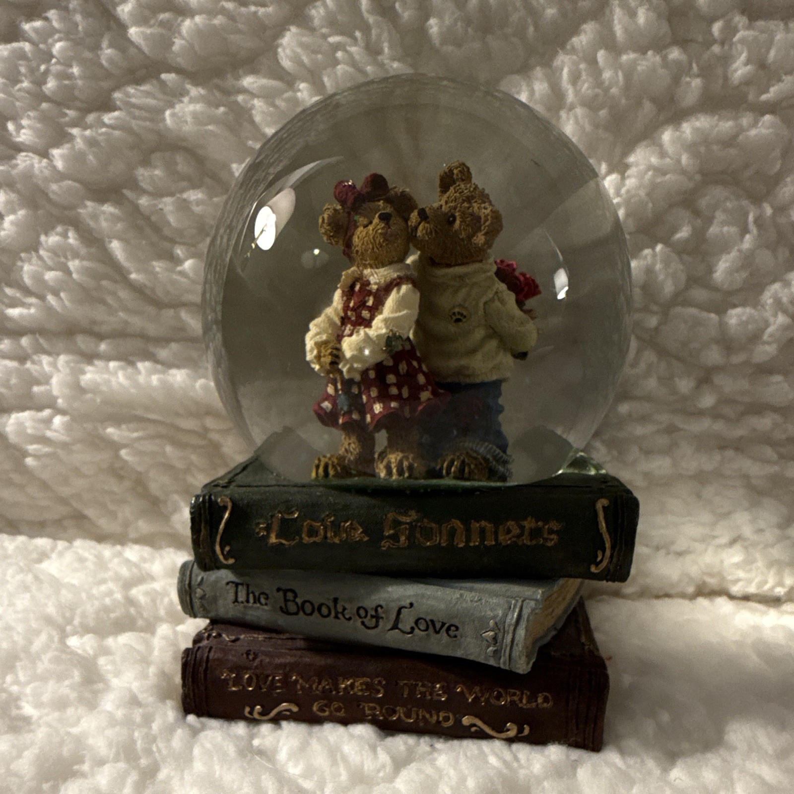 Boyds Bears The Boyds Collection Glitter Waterball Snow Globe Love Sonnets 6in