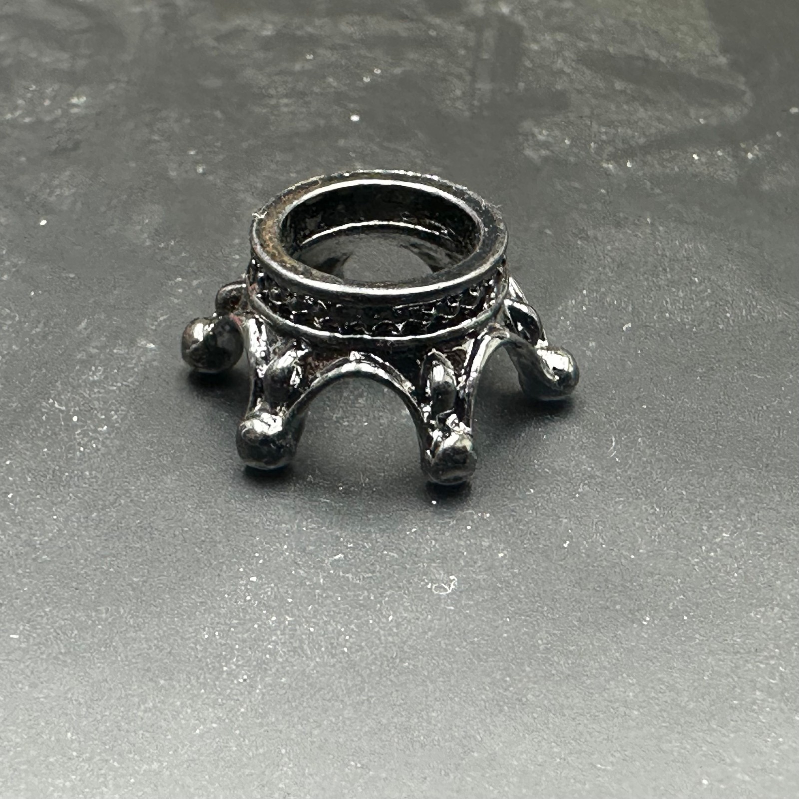 Metal crystal small ball base