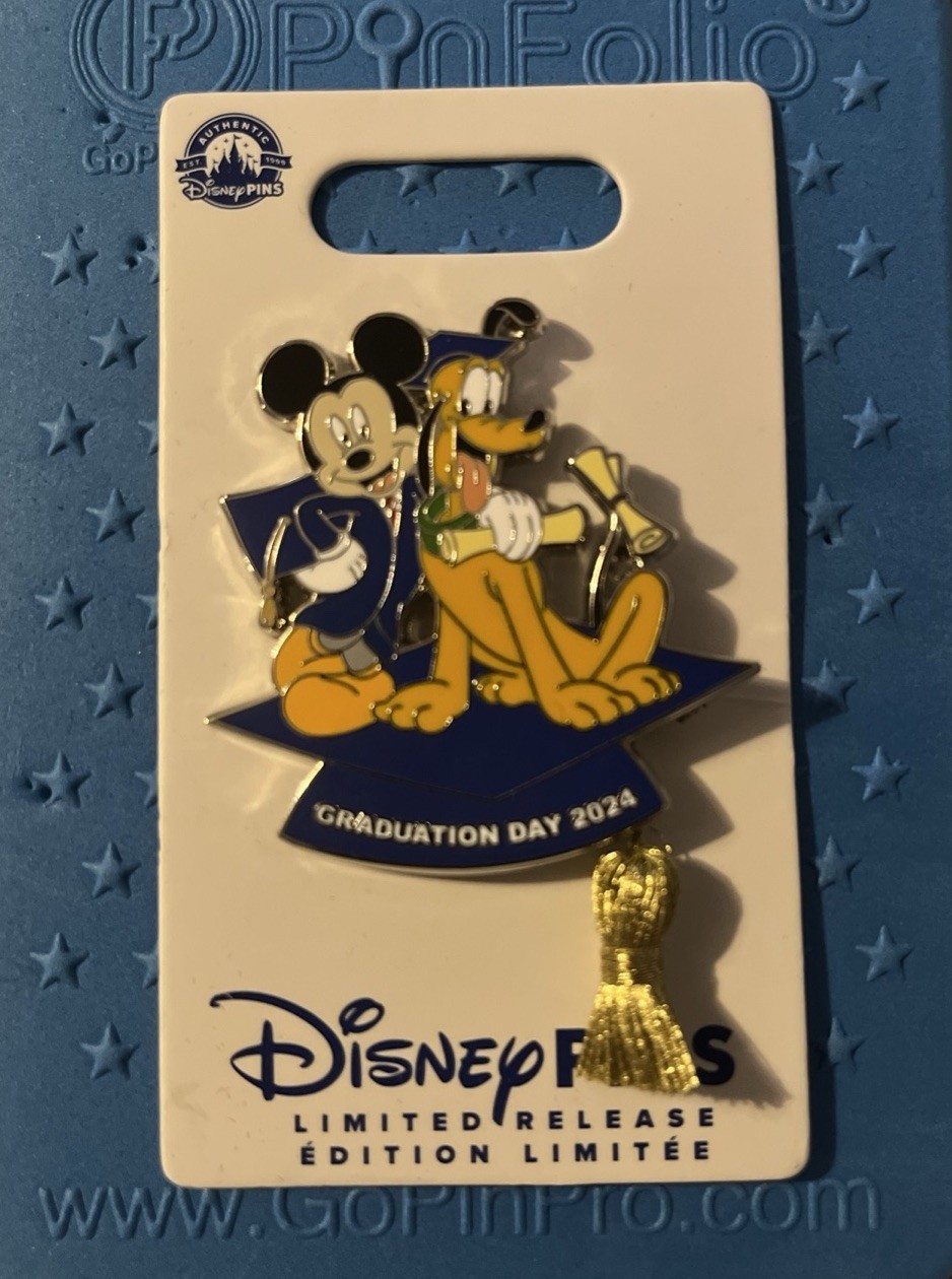 Genuine Disney Pin 2024 New Mickey Mouse Pluto Graduation Limited Release