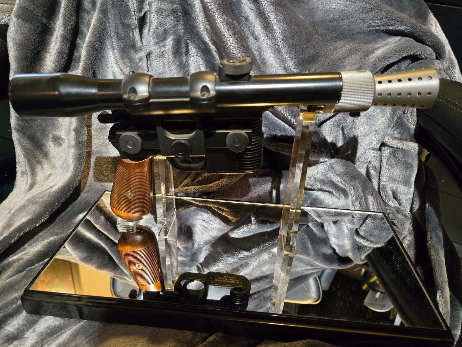 Master Replicas Han Solo DL-44 Blaster ELITE EDITION #790/1250 SW-160 Star Wars