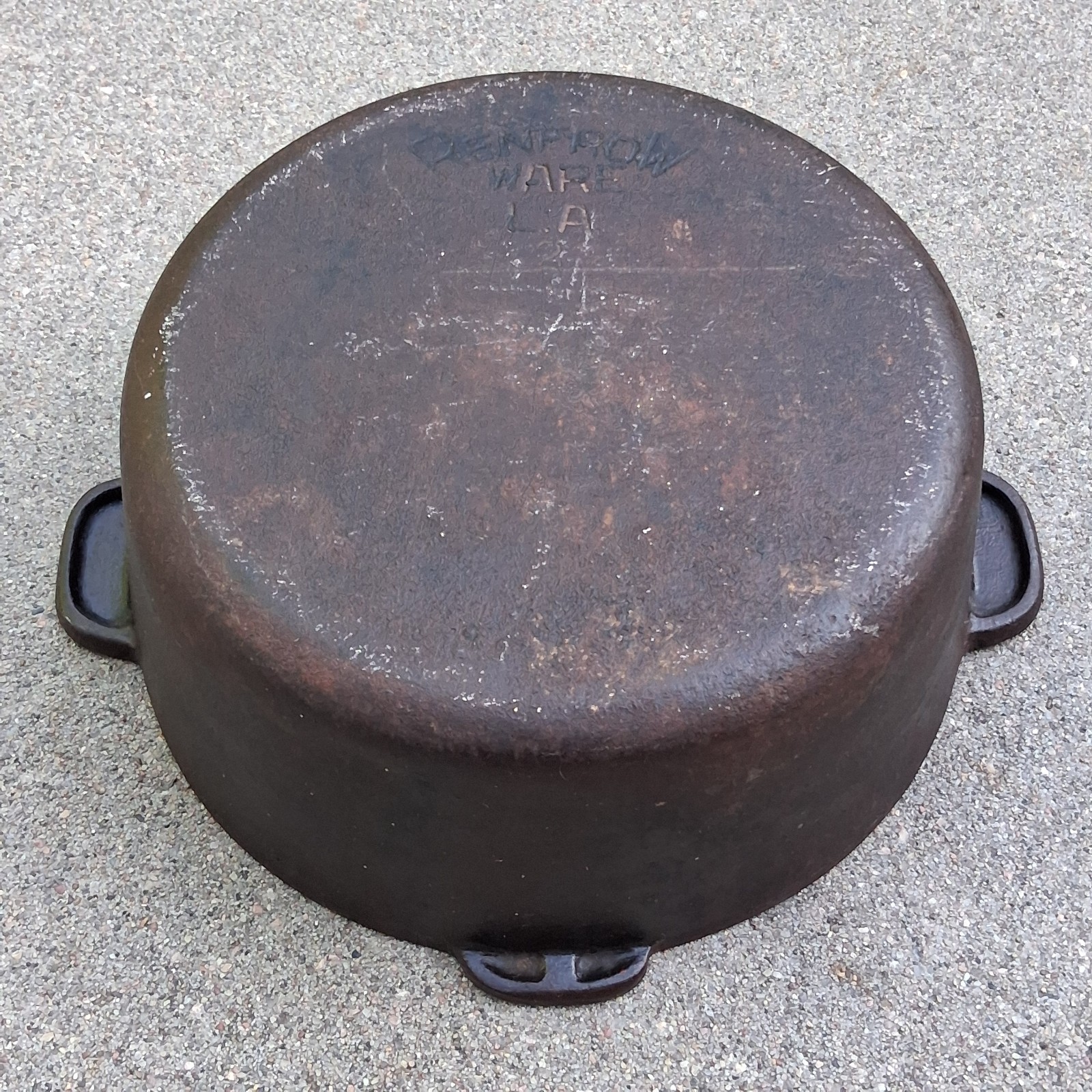 Renfrow Ware Cast Iron Dutch Oven Los Angeles CA – No Lid – SPINS