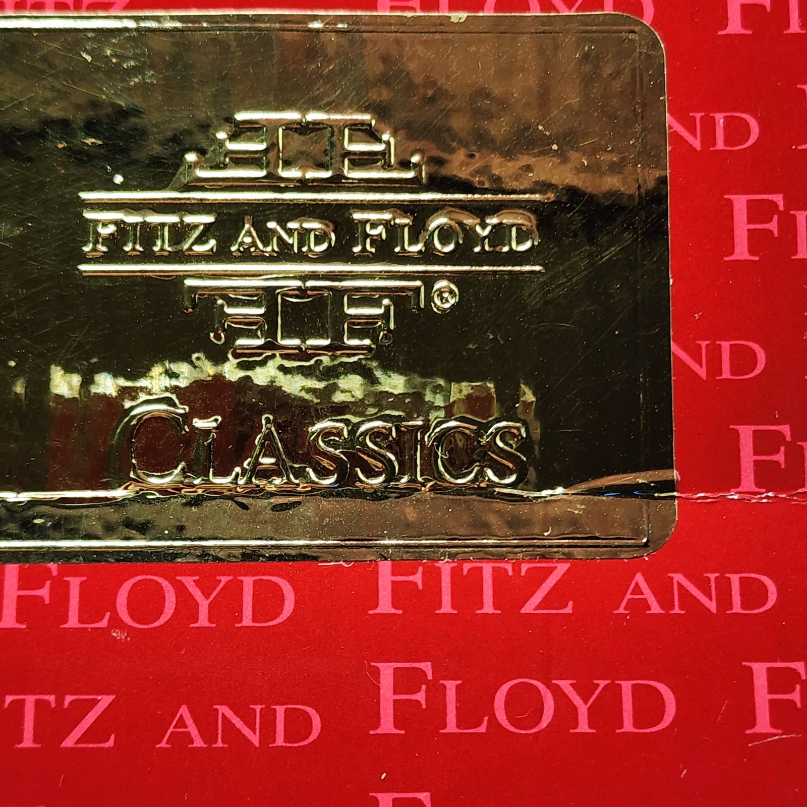 Fitz& Floyd Classics Christmas Reindeer Lidded Trinket Box Peace Dove Green Gold