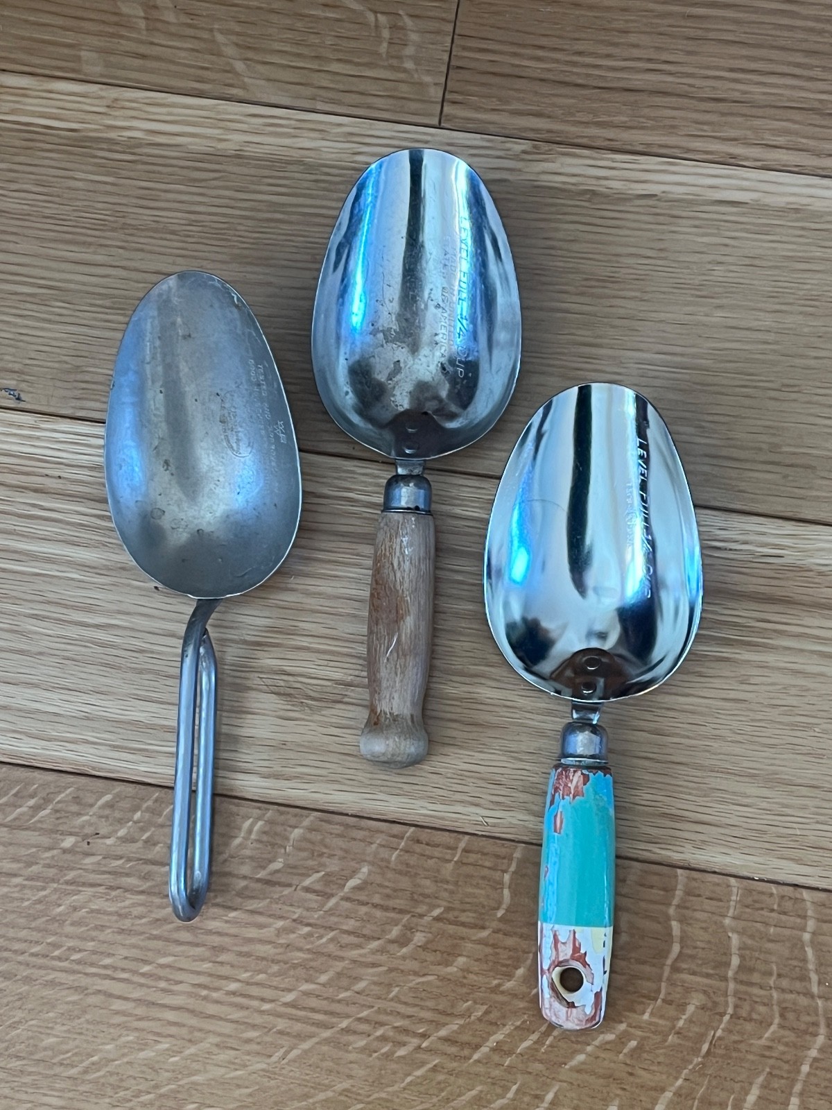 Vintage Lot of Various Handled Wood Metal Scoops Kitchen Utensils – includes all