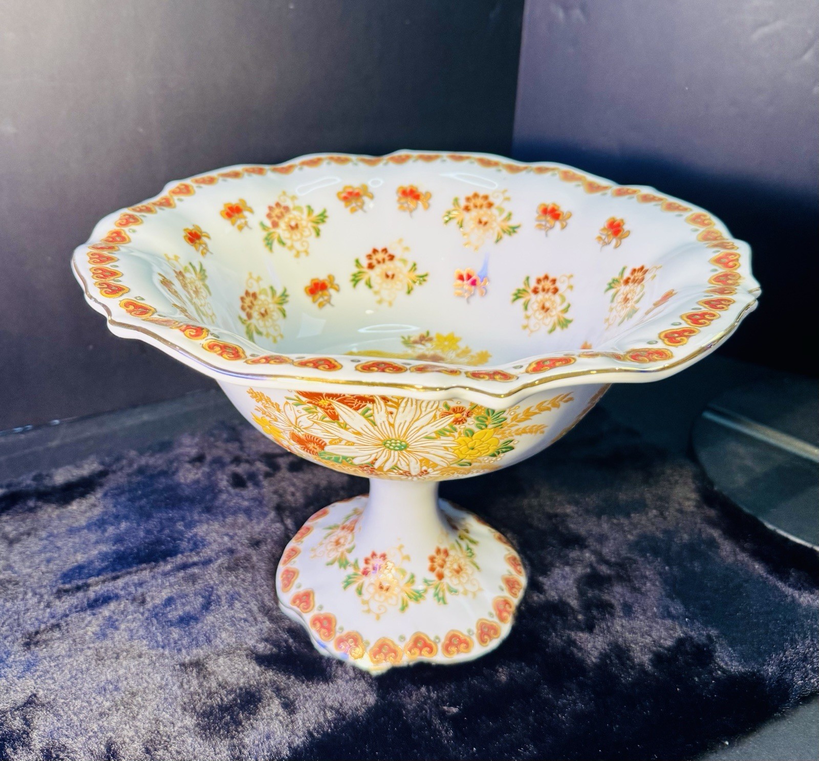 Vintage Hubbard Collection Large Decorative Hand Painted Pedestal Compote