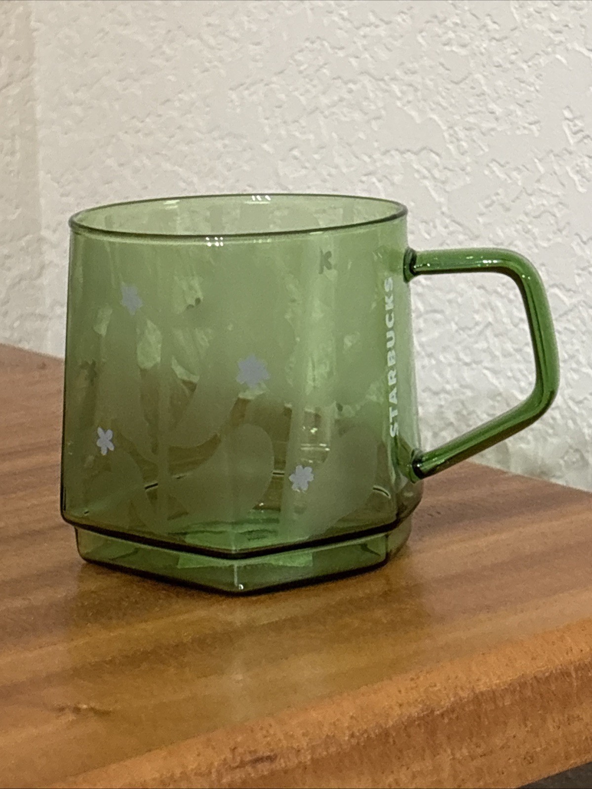 NWT Starbucks 2026 Limited Edition Green Botanical Matcha Glass Mug – 12 oz