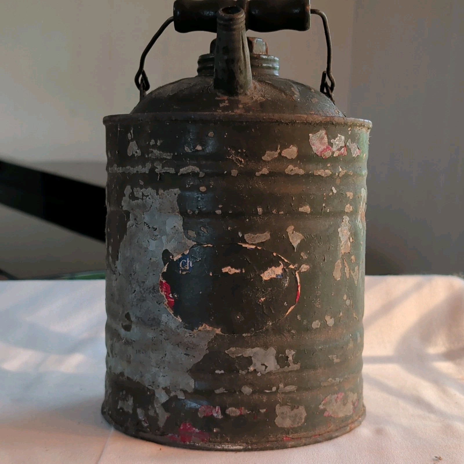 Vintage Metal Gas Can 1 Gallon with Wooden Handle and cap