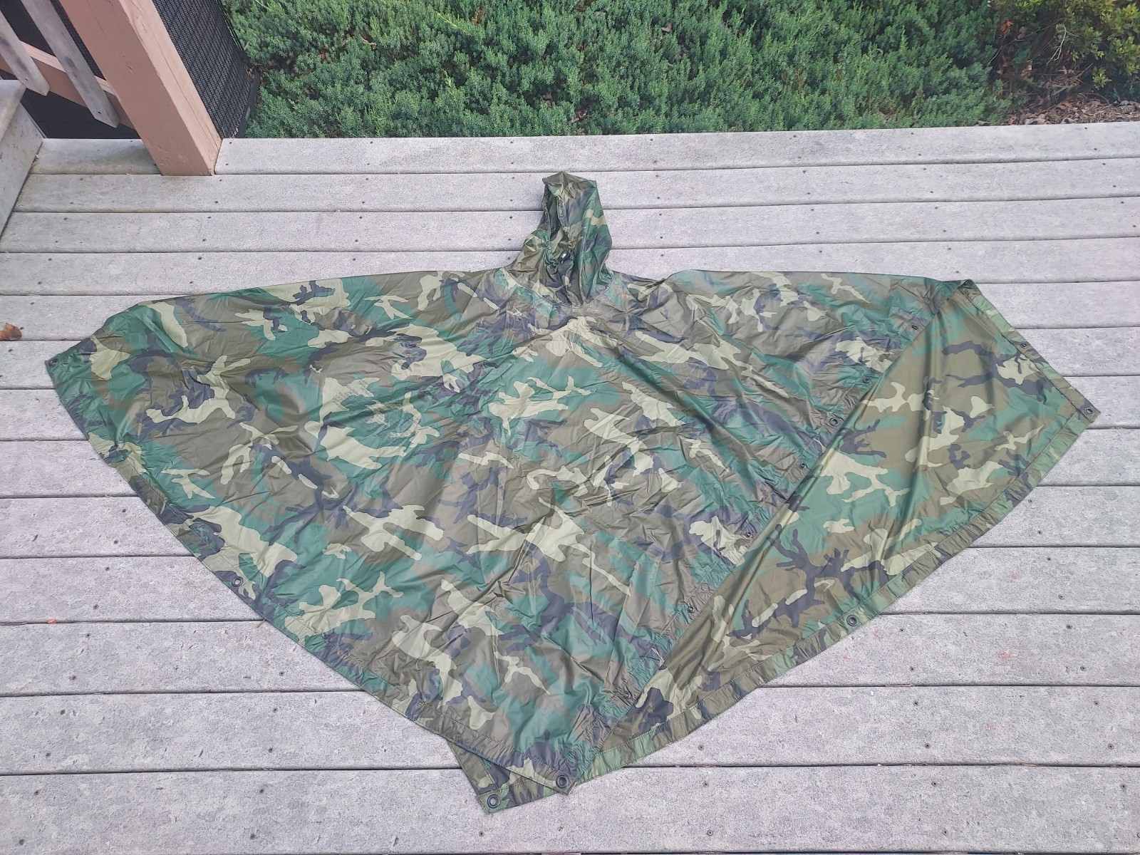 Vintage US Military Wet Weather M81 Poncho Coated Nylon Woodland Camouflage