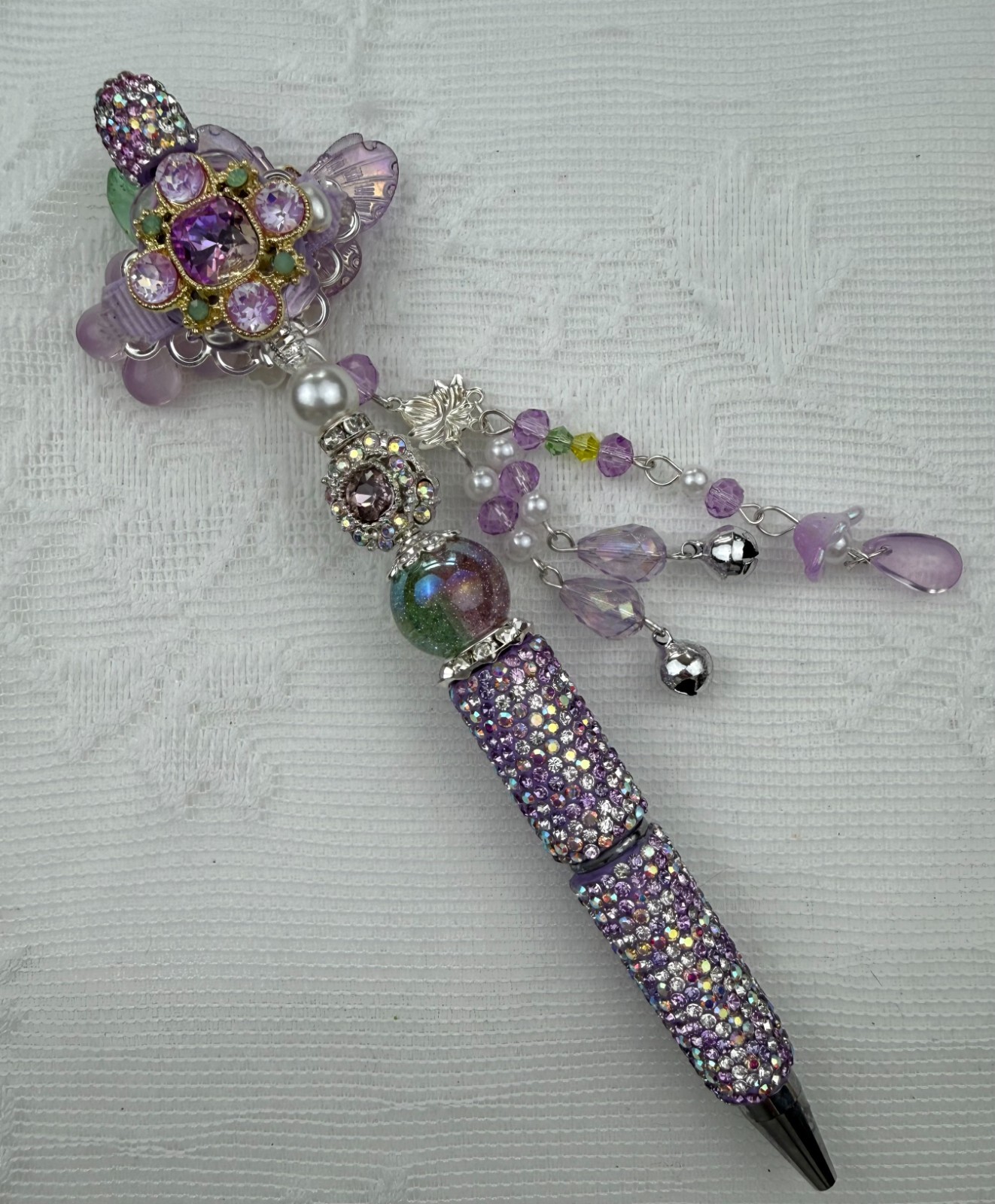 Custom beaded pens. Springtime floral! Gifts. Basket filler. Journal. Collect!