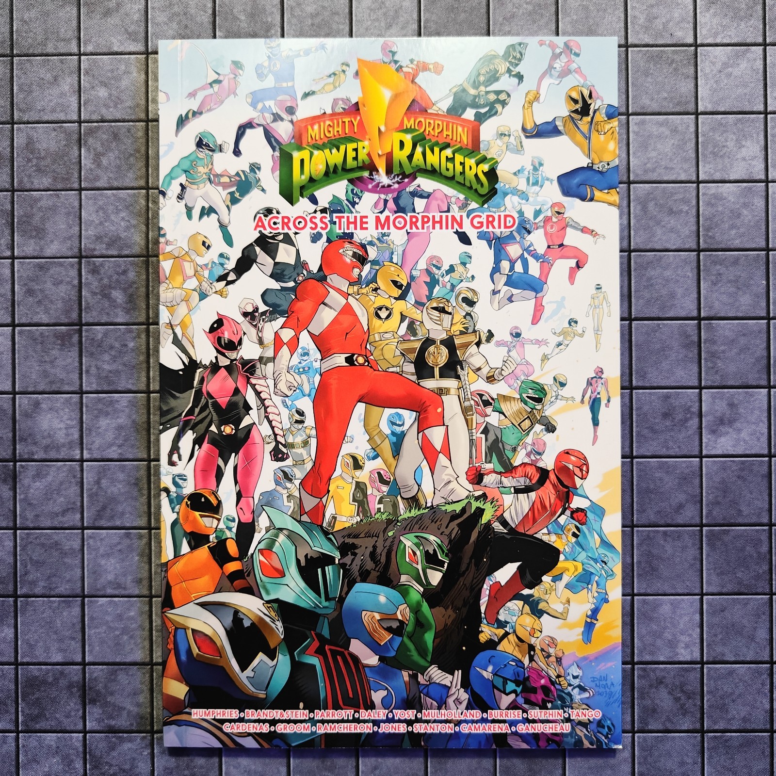 Mighty Morphin Power Rangers: Across The Morphin Grid TPB (Paperback) UNREAD NM