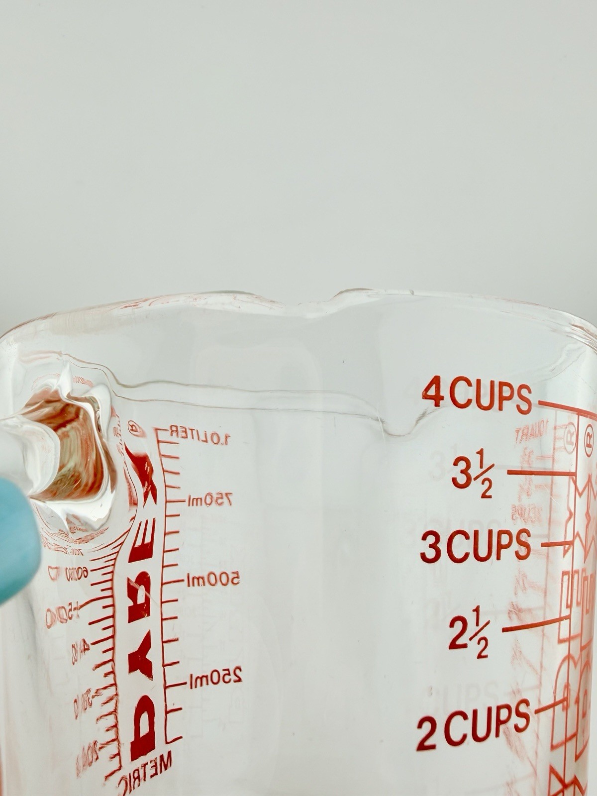 Vintage PYREX 4-Cup D Handle 532 Glass Measuring Cup 1-Quart USA Red Letters
