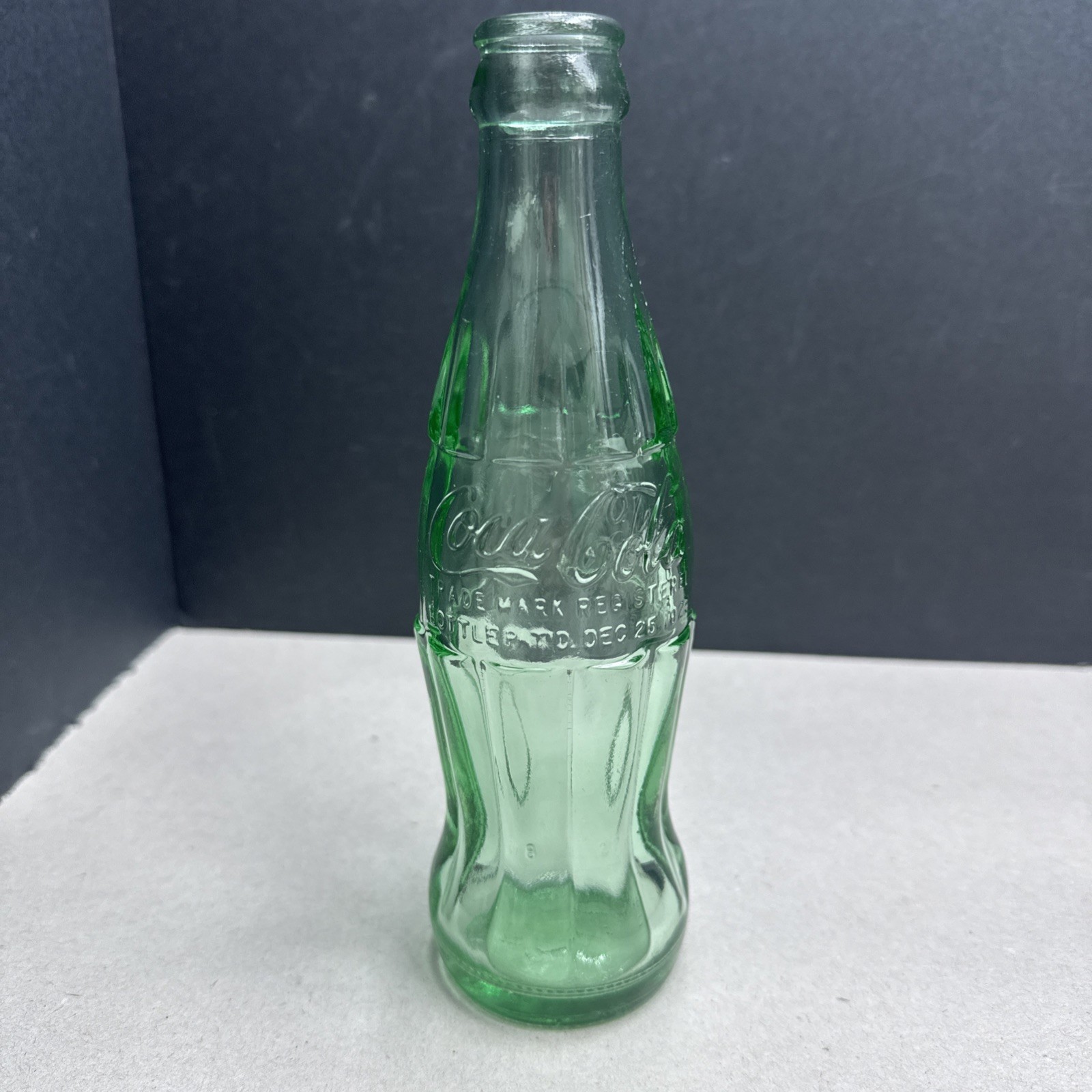 Coca Cola Bottle Registered Dec. 25, 1923, 8 Ounces Jericho, New York Near Mint