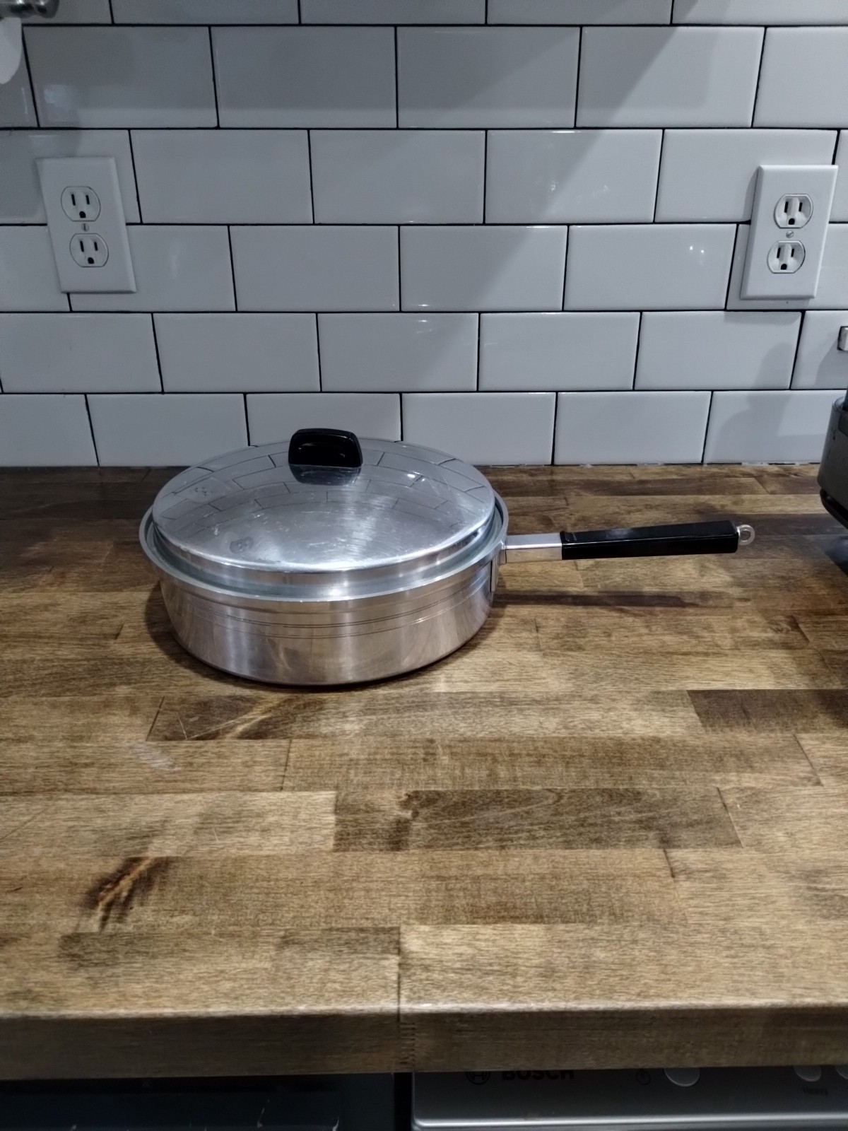 Vtg Flavo Seal by West Bend 10″ Heavy Duty Skillet, Saute Fry Pan W/Lid Aluminum