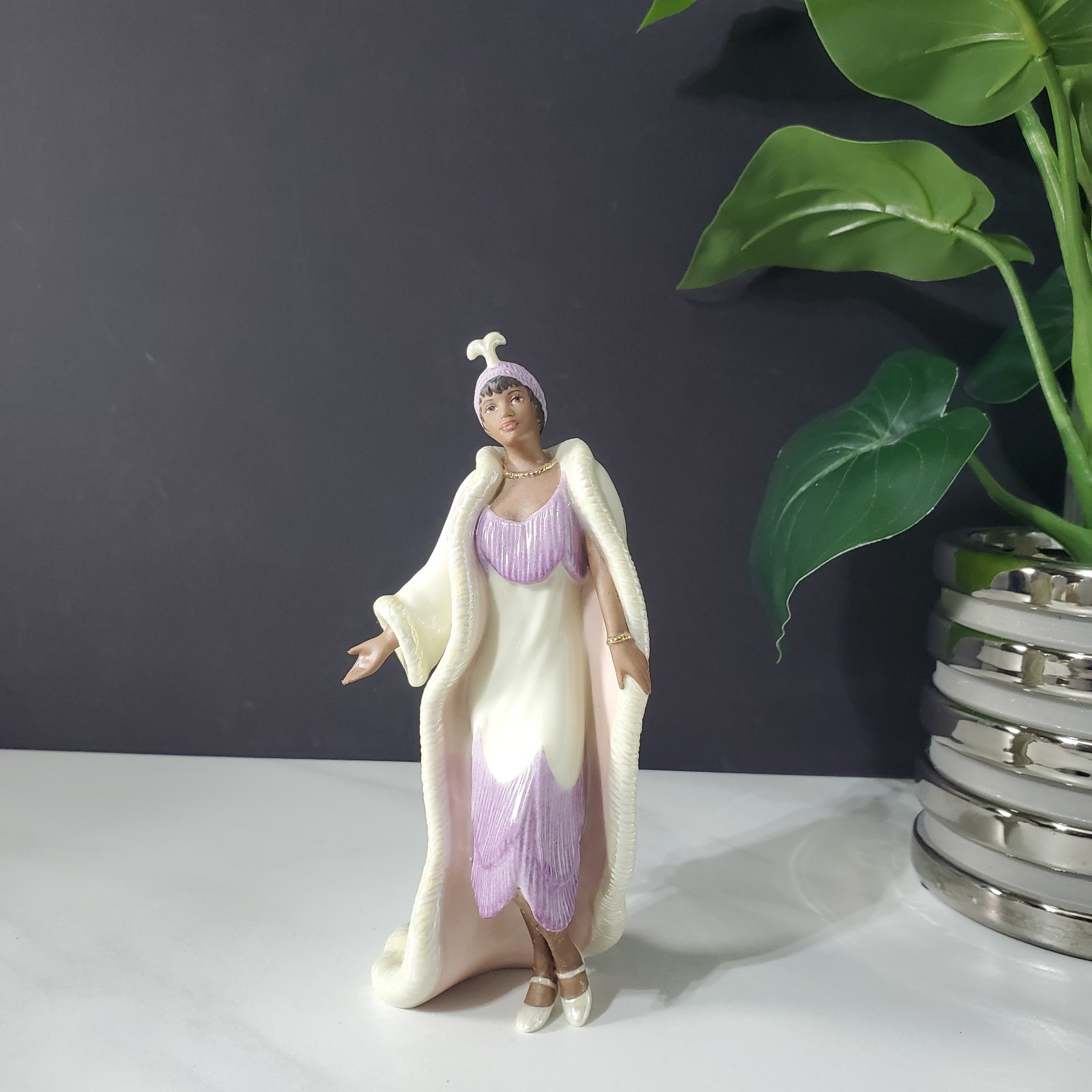 Lenox Stepping Out 20’s African American Fashion Figurine Lilac Iridescent