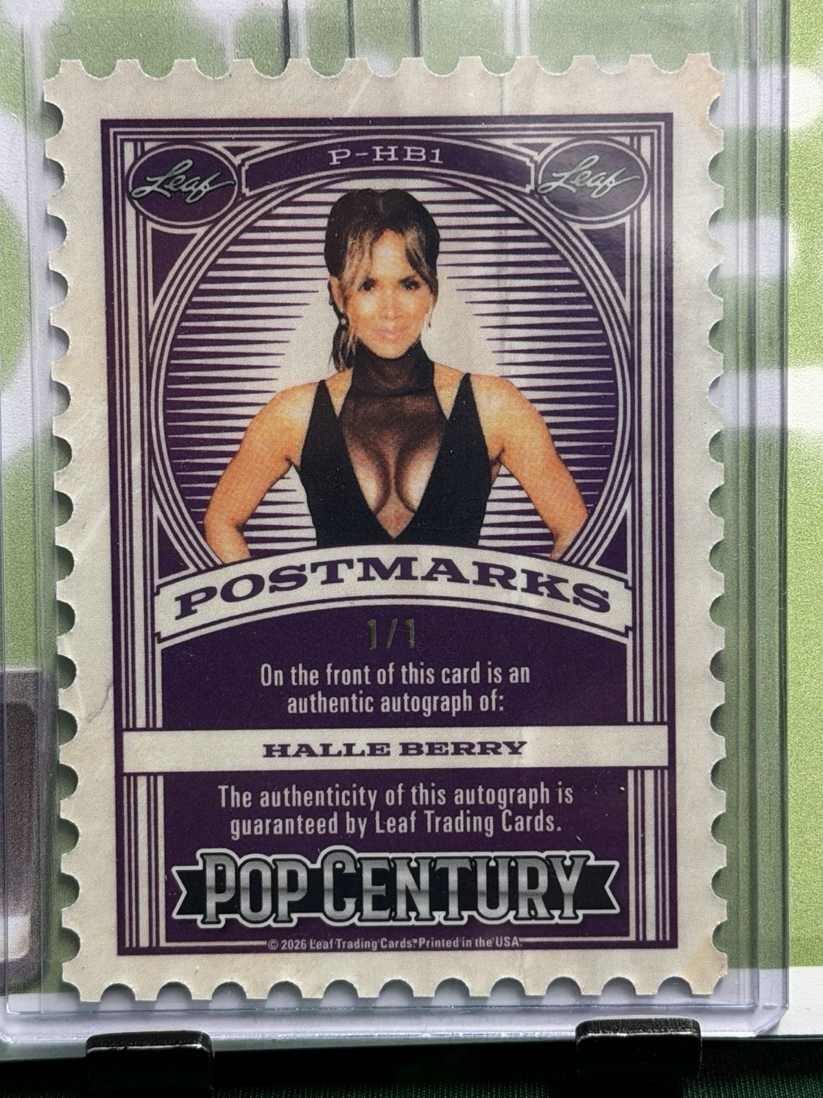 2026 Leaf Pop Century Code Green Cracked Ice Postmarks Halle Berry Auto 1/1