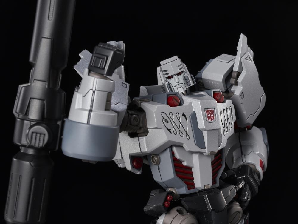 Flame Toys Furai Model Transformers Megatron IDW (Autobot ver.) model kit