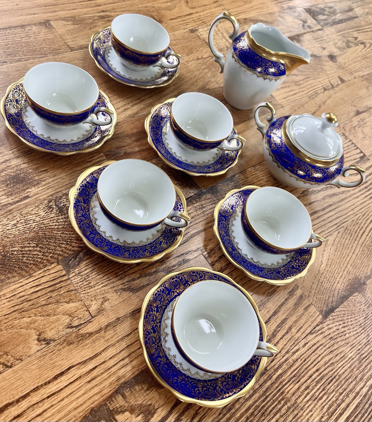 Beautiful! VTG Renner Porcelana Porto Alegre- 14 Piece Set Demitasse Blue & Gold