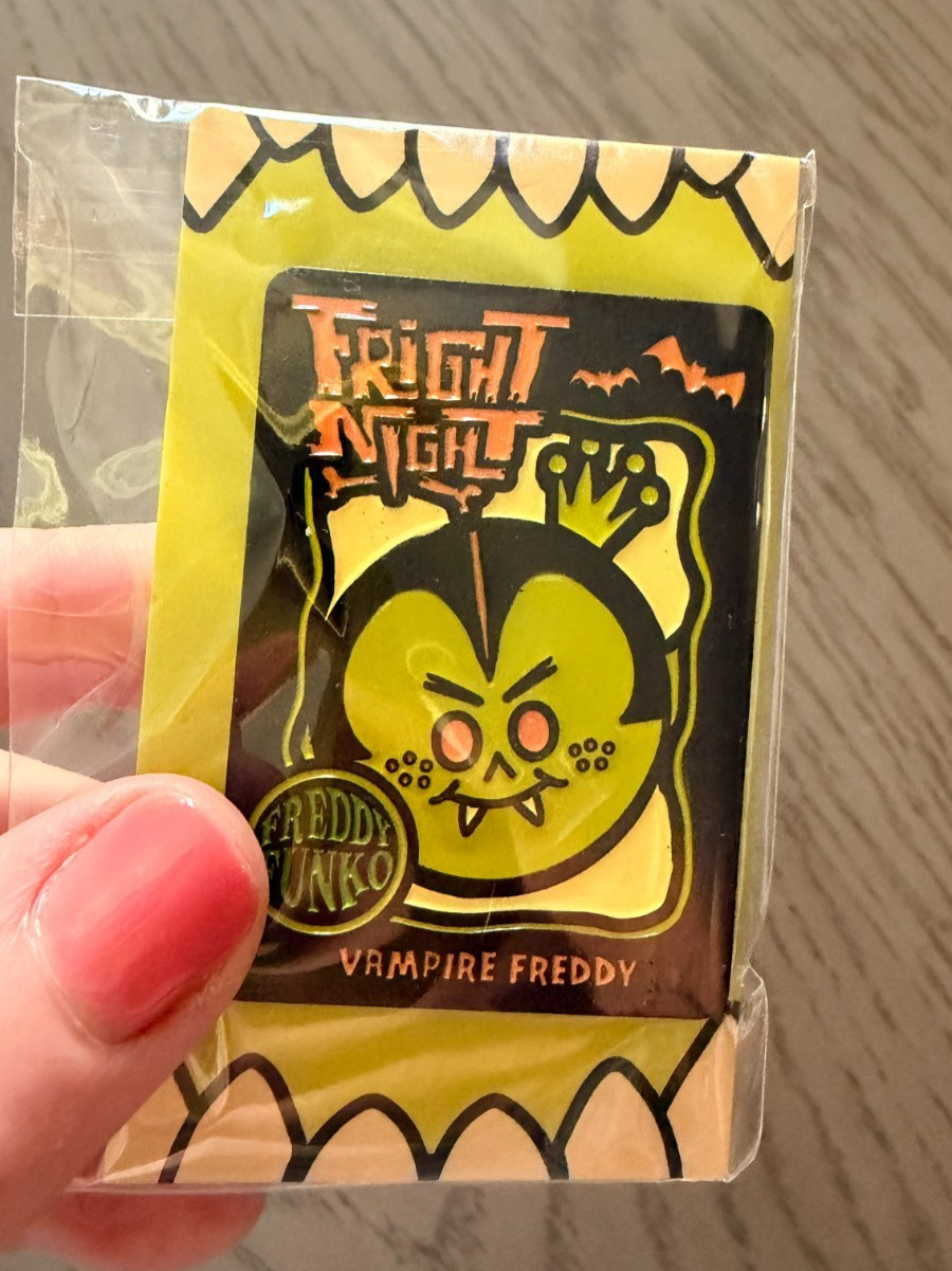 Funko Fright Night 2022 Vampire Freddy Enamel Pin NYCC Exclusive New