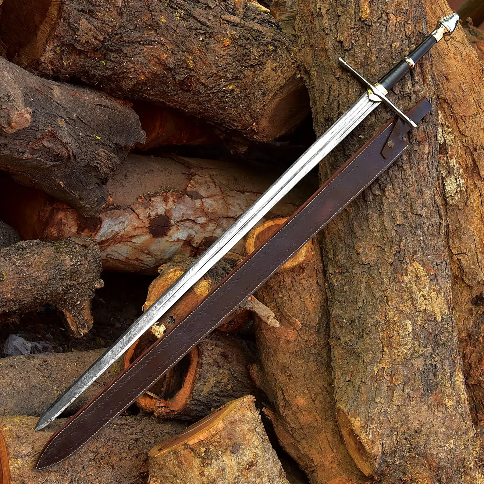 Hand-Forged Medieval Longsword, Damascus Steel Knight Sword with Leather Grip