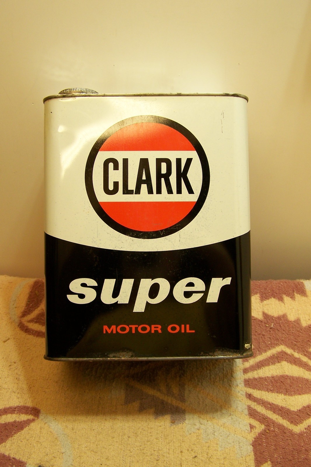 CLARK SUPER MOTOR OIL CAN 8QT GAS & OIL EMPTY, NICE!