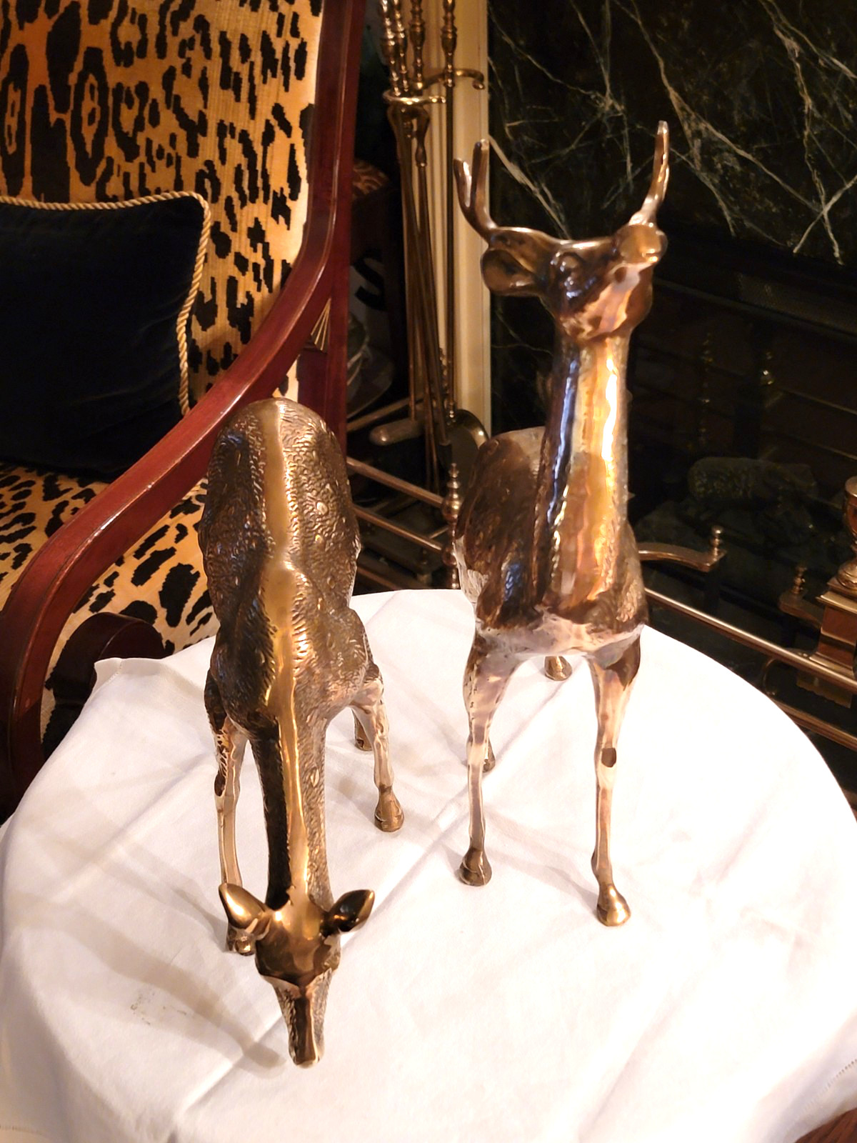 STUNNING! LARGE VINTAGE SOLID BRASS BUCK & DOE, 14”H X 10”L