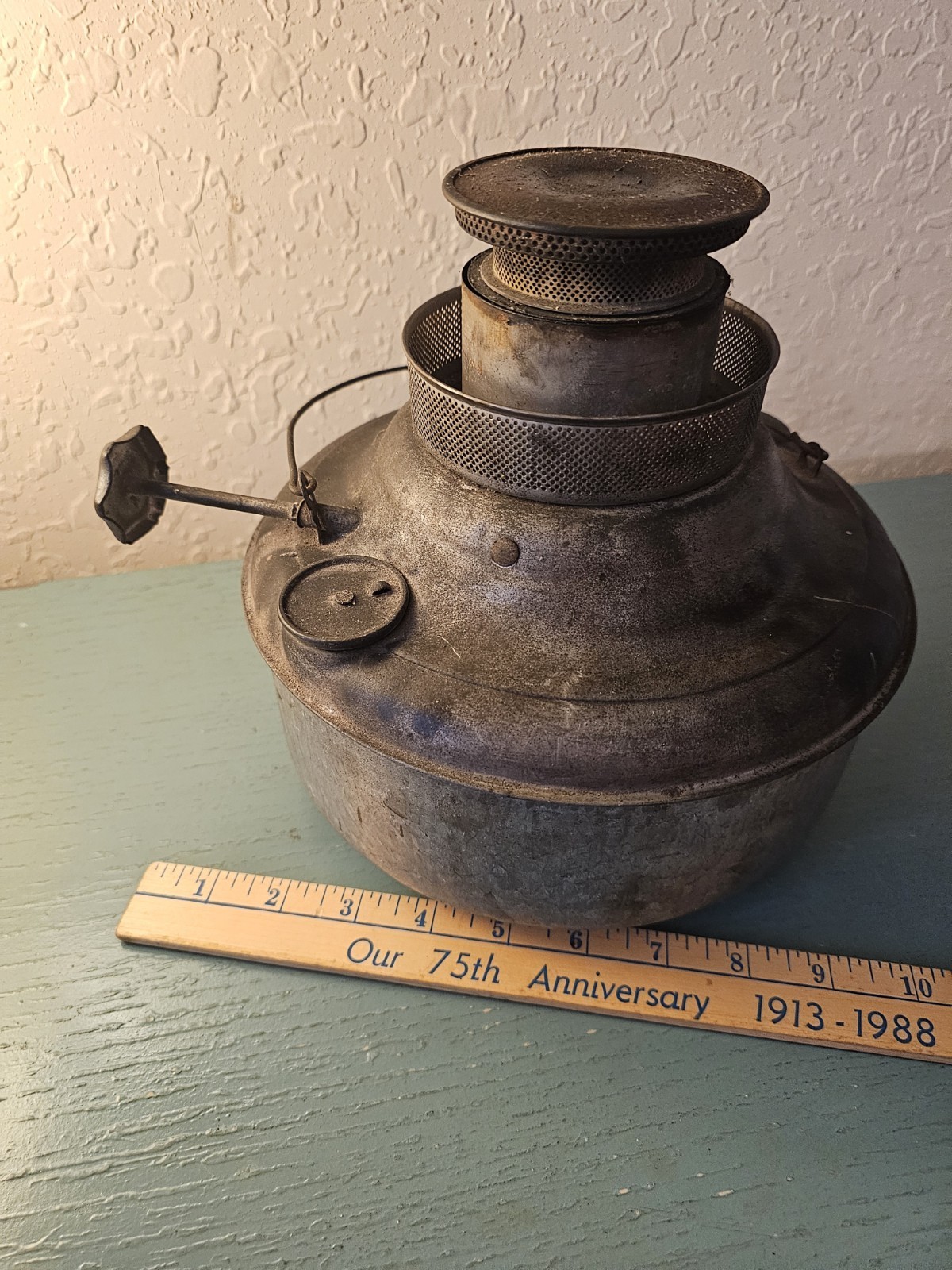 Antique 1920 Perfection Kerosene OilStove Heater Burner Fuel Tank #500, Very…