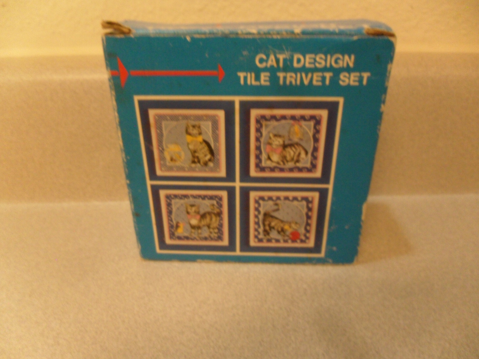 Set of 4 Vintage Cat Design Ceramic Tile Trivet Coasters & Wall Art