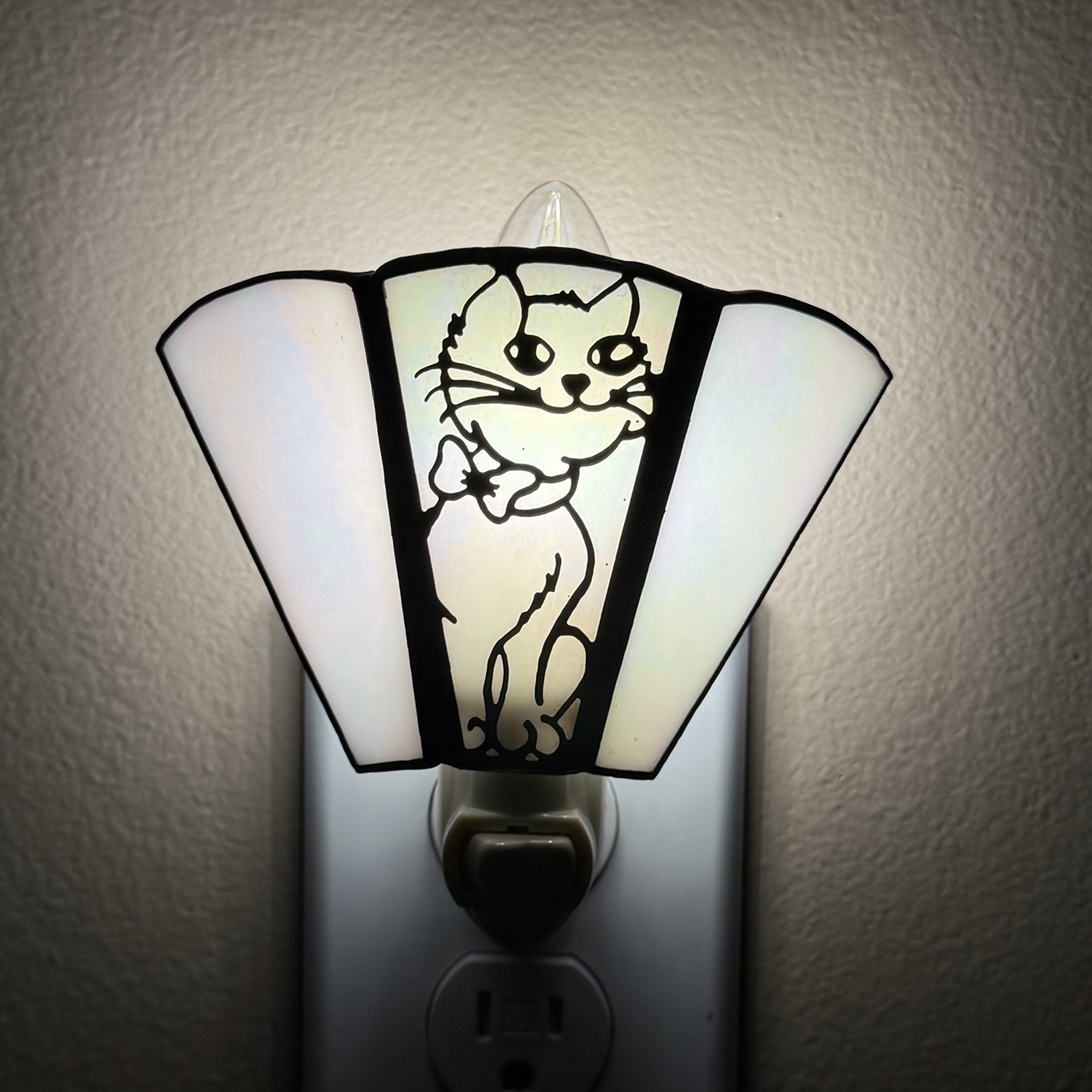 Vintage Stained Glass Wall Plug In Blue Swirl Colored Glass With Cat Works!