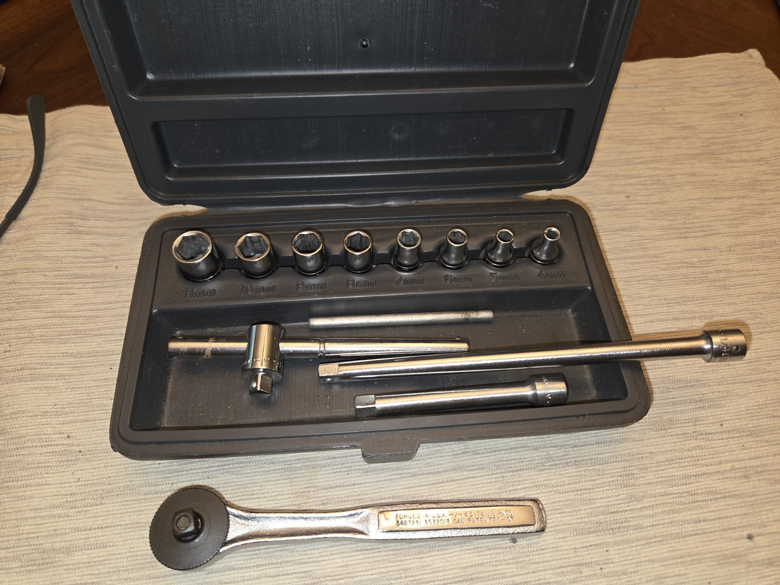 Vintage Craftsman -V-Series 1/4″ Drive 6-Point 12-Piece Metric Socket Set 44144