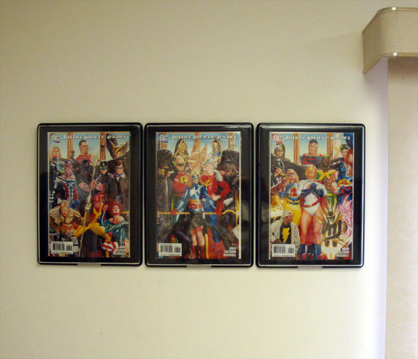 BCW Comic Book Showcase Current Size Framed Display Case Wall Mounting Easy Open