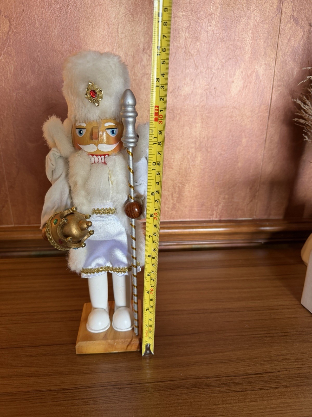 ST. NICHOLAS SQUARE 14″ Nutcracker “Spirit of Winter”