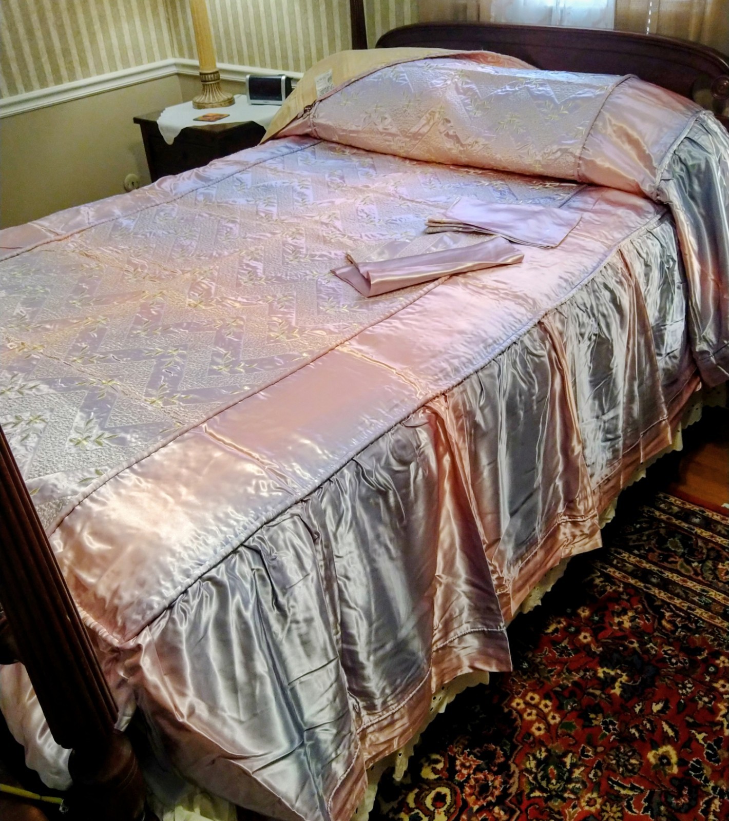 1930s Old Hollywood Lilac & Pink Celanese Embroidered Luxury Full Bedspread Set