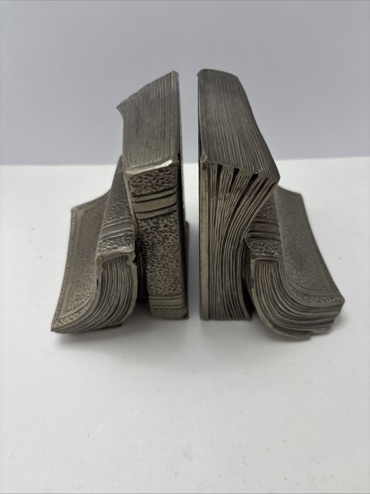 Vintage PM Craftsman Metal Cast Stack Of Cascading Books Bookends Made USA