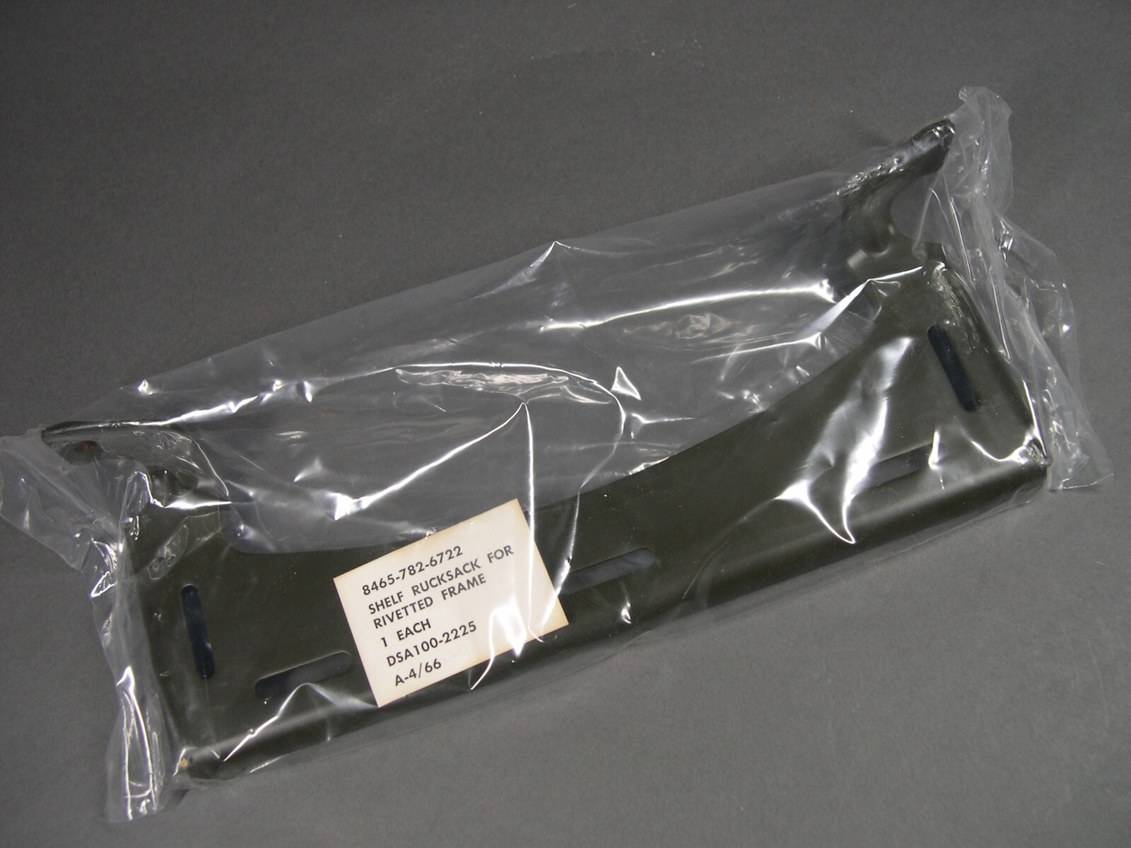 Vietnam War US Military Light Weight Rucksack Shelf, MINT