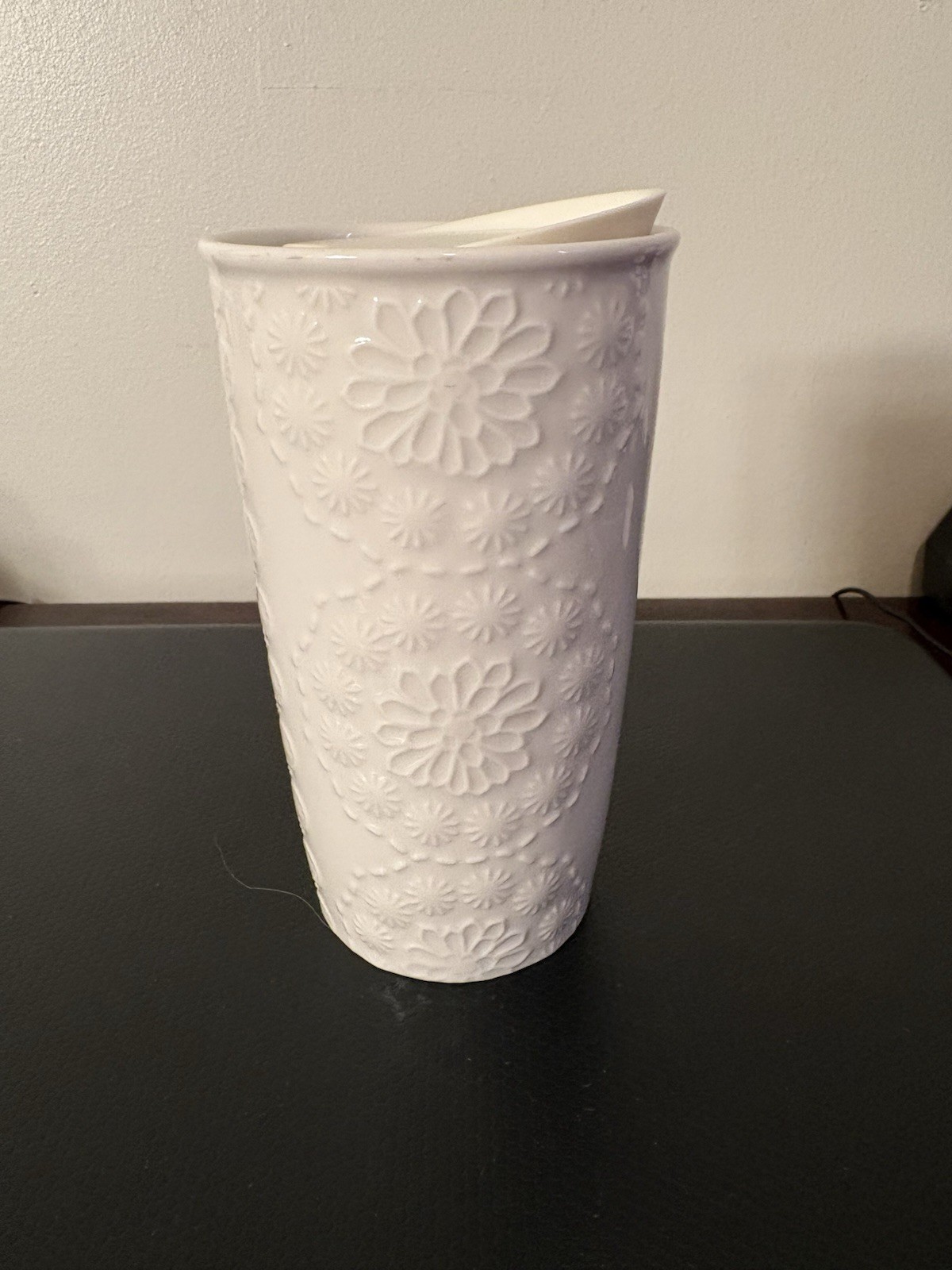 Pre-Owned Starbucks Cream Floral Bridal Lace Ceramic Tumblr Cup Rare 12 oz