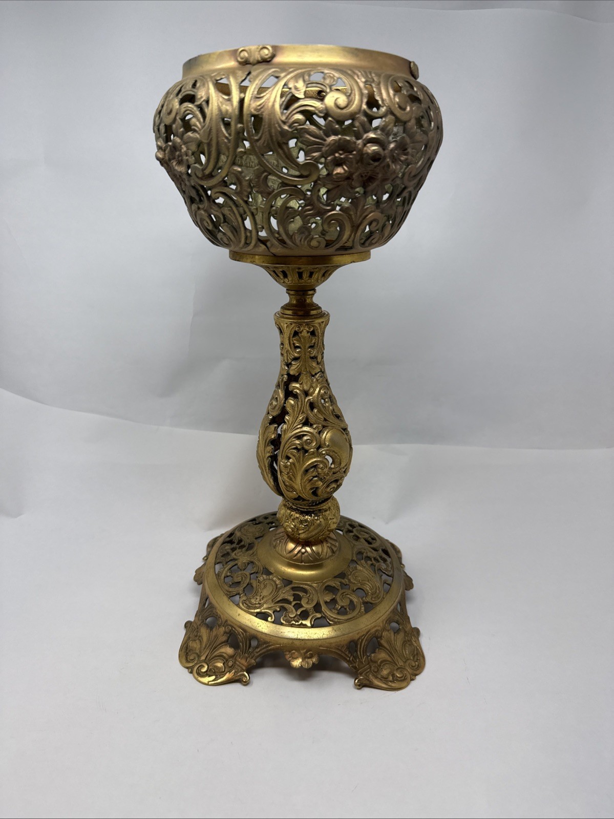 Antique Bradley & Hubbard B&H Banquet Oil Kerosene Lamp For 5” Drop-in Font