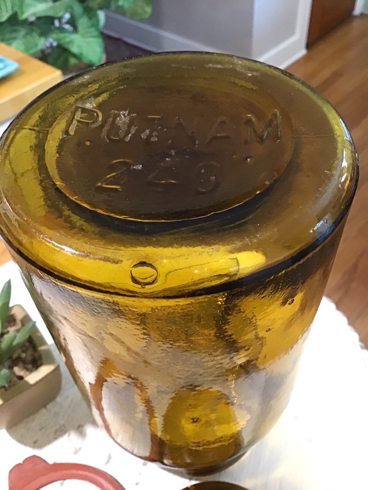 TRADEMARK LIGHTNING PUTNAM 240 Quart Canning Jar Lock Lid Amber