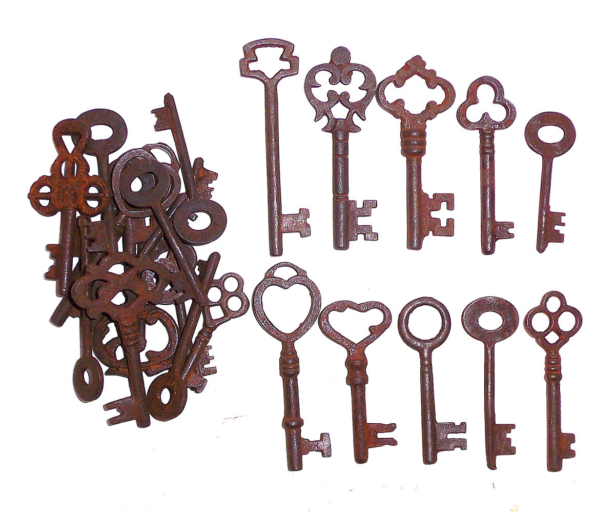 Antique Iron Skeleton Keys Lot of 50 Steampunk