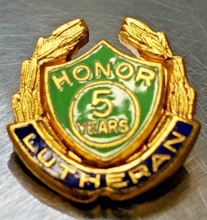 VINTAGE LUTHERAN HONOR 5 YEARS LAPEL PIN ENAMEL