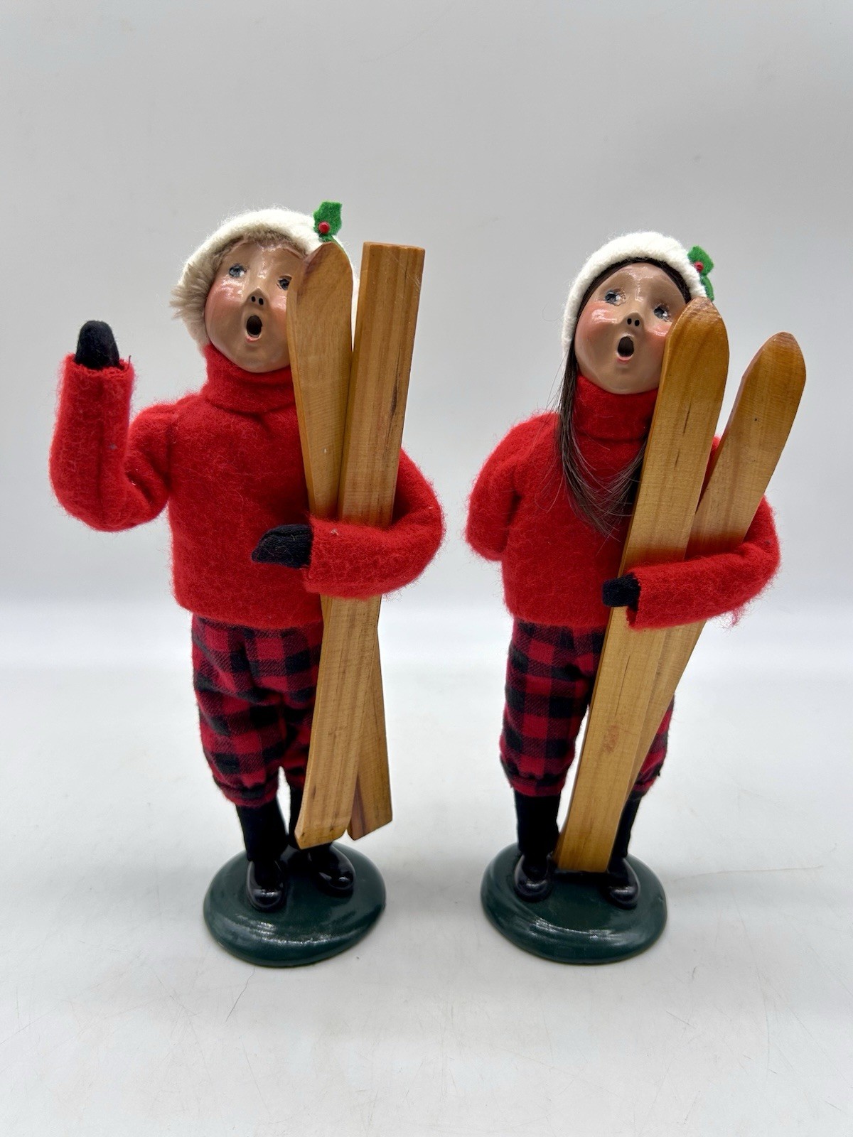 Buyer’s Choice Carolers 1995 Pair Skis Christmas Figurines Chalfont PA Buyers