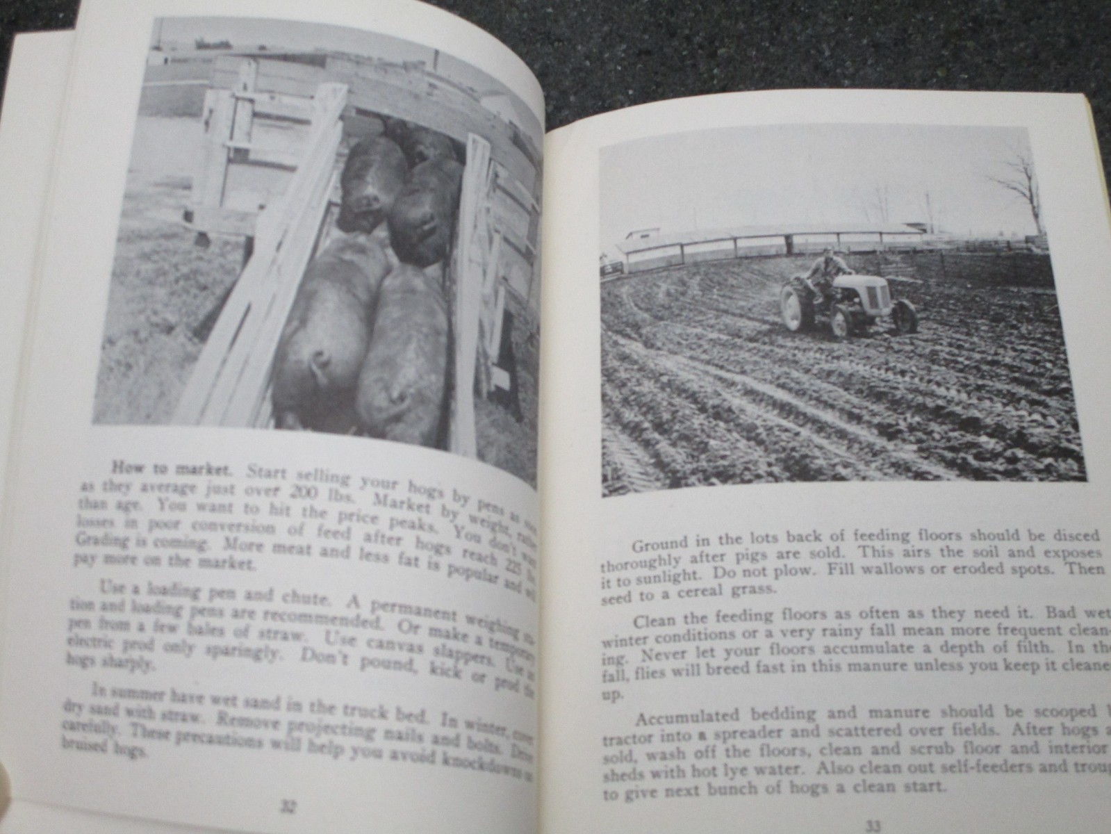 CONSOLIDATED PRODUCTS COMPANY 1954 40 GOLDEN ACRES RAISING HOGS BOOKLET DANVILLE