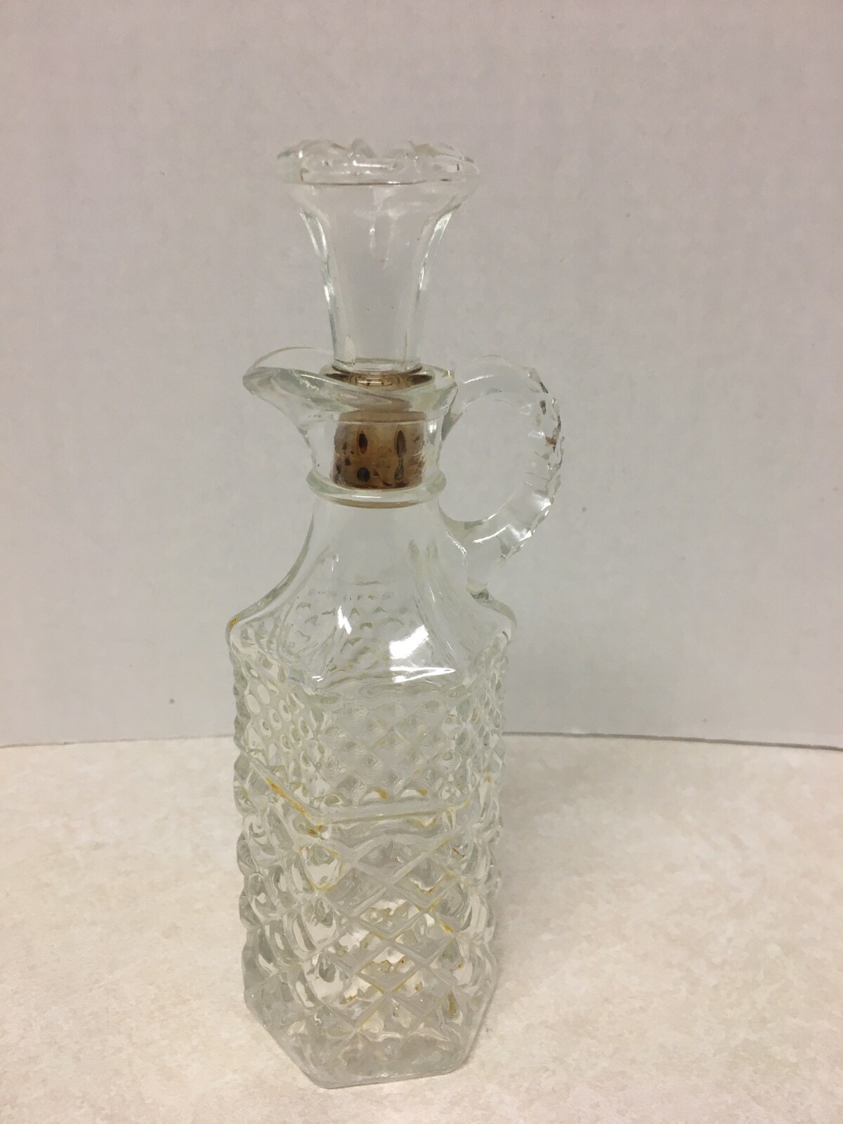 Vintage Clear Glass Diamond Cut Decanter 7 1/2″H With The Stopper