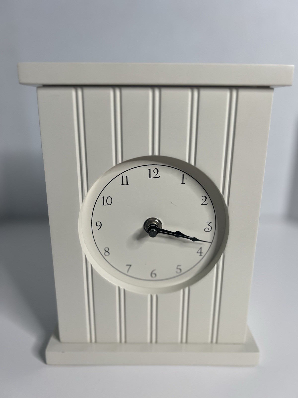 2007 Off White Desk Clock 8.5” H x 6.5” W Tested Works