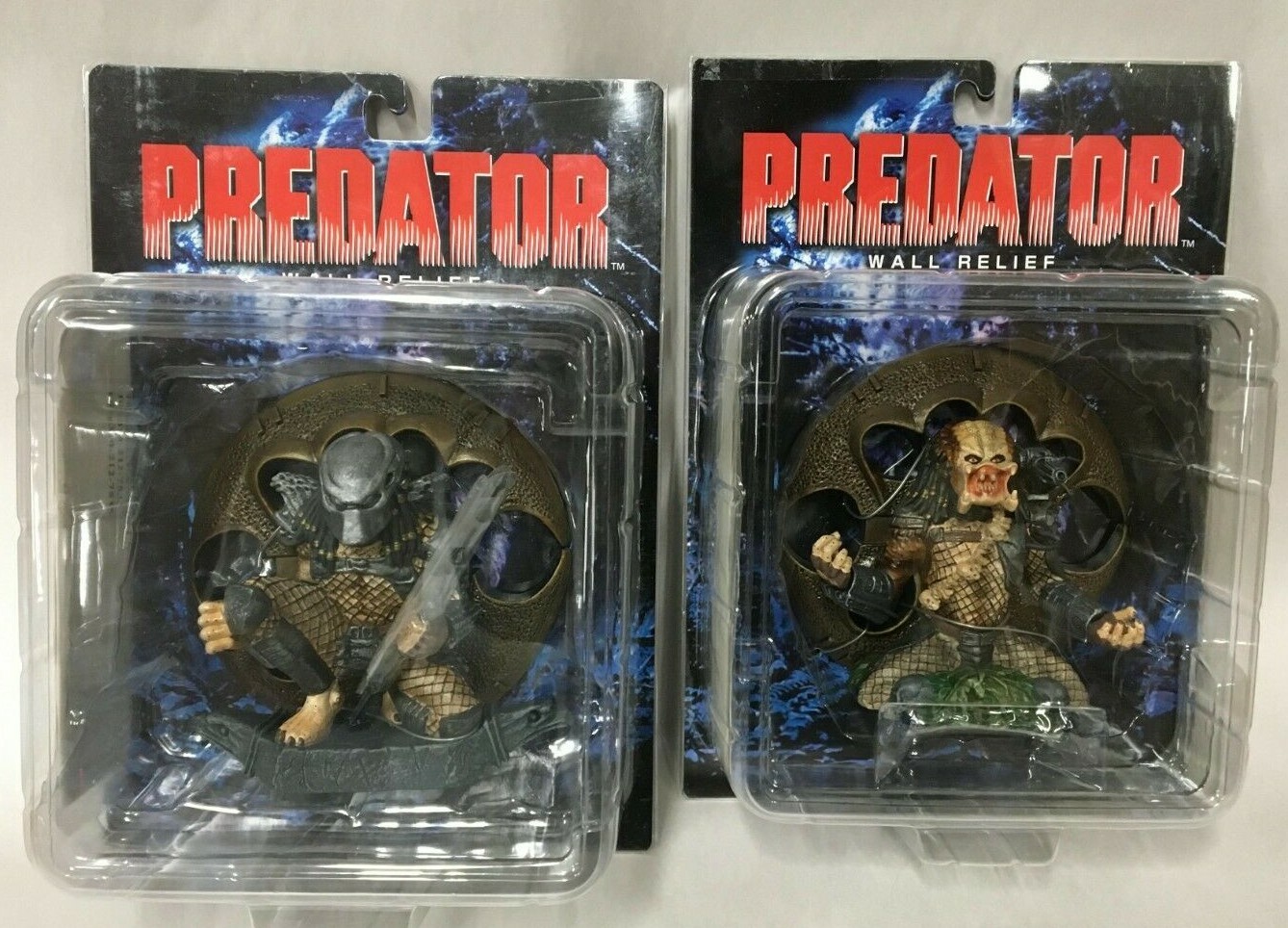 Pair of Predator Un Masked Figure Wall Relief X-plus Sota Toys BOTH STYLES