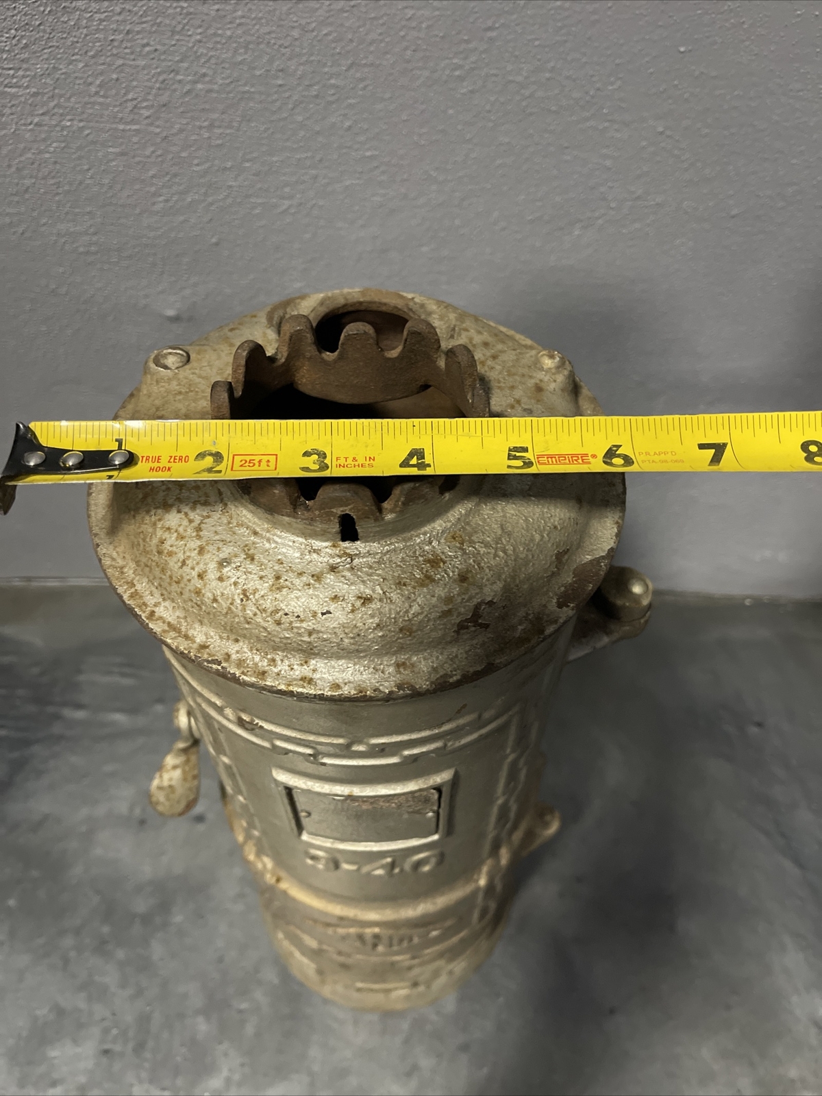 VINTAGE SANDS CAST IRON WATER HEATER 9-40