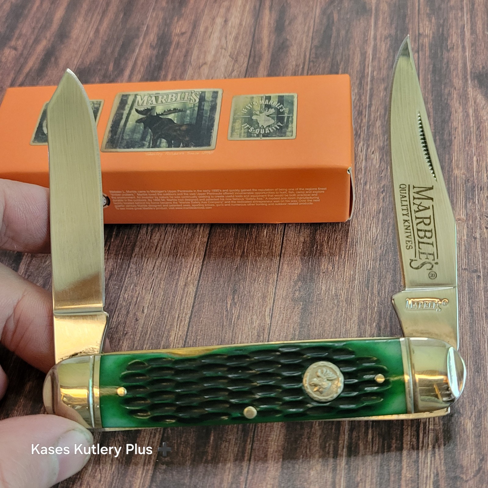 Marbles Brand Model MR631 Equal End Moose Pattern Pocket Knife Green Bone Handle