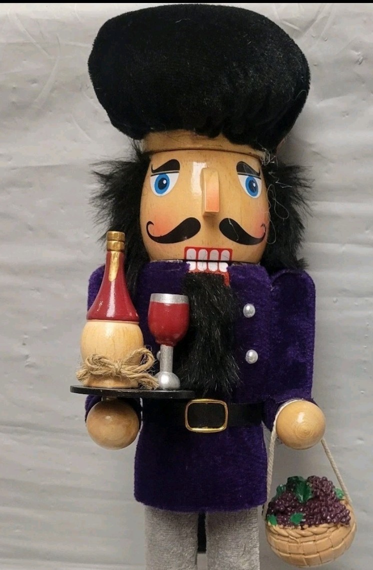 Christmas 14″ Nutcracker Purple Grapes Wine Italian Chianti Tuscany Holiday HTF