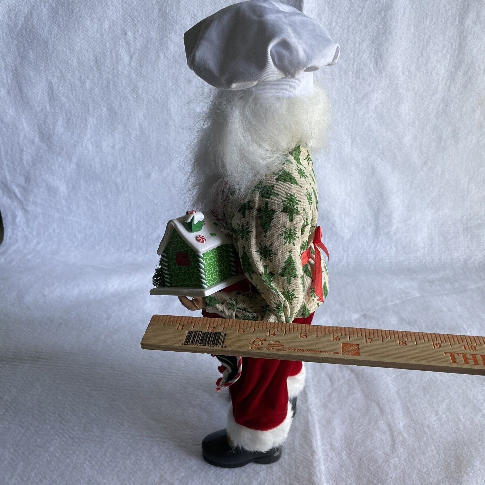 Santa Baker Figurine North Pole Trading Co Christmas Cheer Gingerbread House 19″