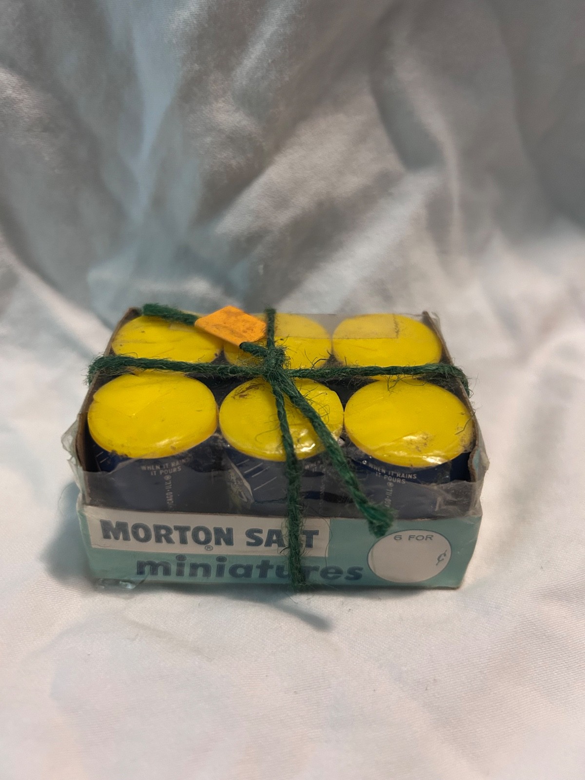 Vintage NEW NOS 1960 1970’s Morton salt Mini Promo lot of 6. Still in packaging.
